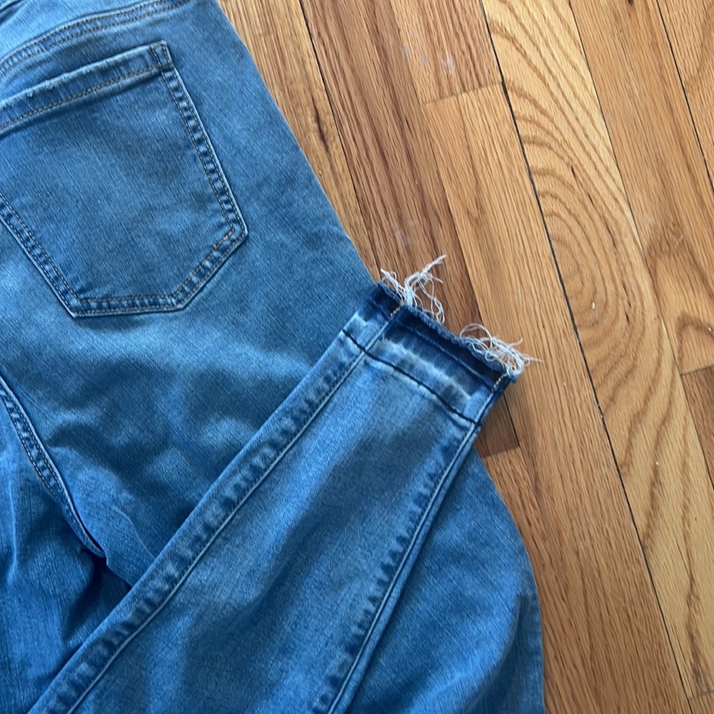 Torrid Super Soft Skinny Jean. Size 12 Tall - Picture 4 of 4